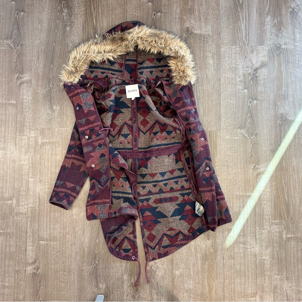 BB Dakota Aztec Faux Fur Coat XS - Picture 5 of 10
